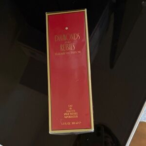 Elizabeth Taylor- Diamonds and Rubies Eau de Toilette